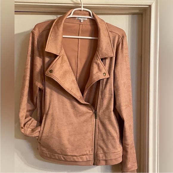 Grace & Lace Move Free Leather Like Moto Jacket in Blush, Like New - Picture 8 of 15